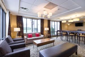 Imagen de la galería de Clarion Hotel Beachwood-Cleveland, en Beachwood