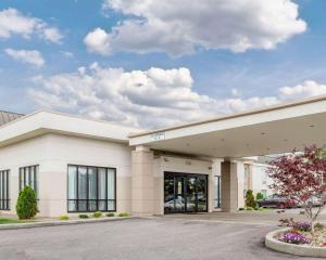 Afbeelding uit fotogalerij van Clarion Hotel Beachwood-Cleveland in Beachwood