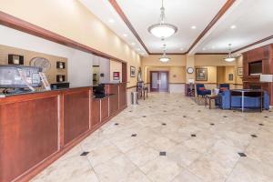Hall ou réception de l'établissement Comfort Suites Yukon - SW Oklahoma City