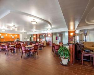 ห้องอาหารหรือที่รับประทานอาหารของ Sleep Inn & Suites Lawton Near Fort Sill