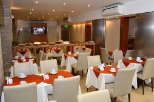 Restoran ili neka druga zalogajnica u objektu Gran Hotel Skorpios