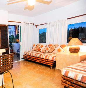 Зона вітальні в Hotel Suites Ixtapa Plaza