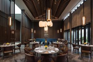 Restaurace v ubytování Banyan Tree Anji