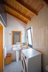 Koupelna v ubytování Casa do Nuno T2
