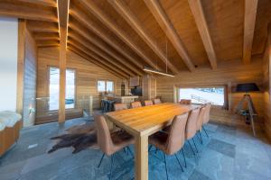 Fotografie z fotogalerie ubytování Oak Tree Chalet - on the ski slope - luxury! v destinaci Nendaz