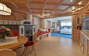 Dapur atau dapur kecil di Hotel Tiroler Stuben