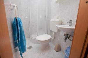 Kúpeľňa v ubytovaní Apartmani Stipe + 37 fotografií