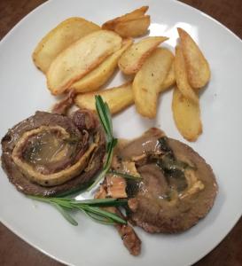 Jídlo v hotelu nebo okolí