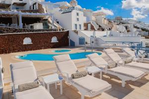 The swimming pool at or close to Ilioperato Hotel