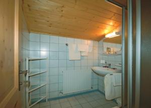Koupelna v ubytování Frühstücks- & Apartmenthaus Maislau