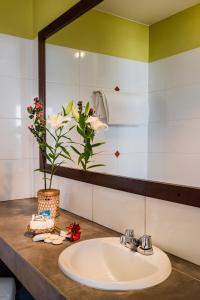 A bathroom at Hotel Los Tambos Boutique