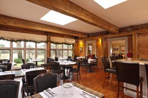 Restaurace v ubytování Auberge West Brome