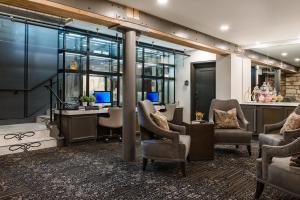 Gallery image of The Charmant Hotel in La Crosse +27 photos