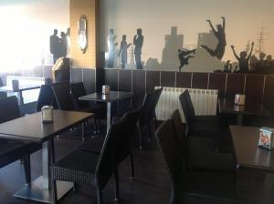 A seating area at Hostal San Froilan