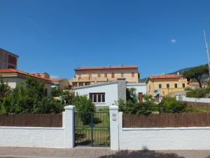 The building in which the holiday home is located
