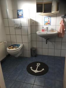 Bilik mandi di Apartment Zum Anker