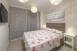 Posteľ alebo postele v izbe v ubytovaní Luxury Bellavista Amazing sea Holidays with Private Beach & Parking
