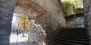 Zdjęcie z galerii obiektu Apartamento La Muralla parking gratis w mieście Burgos