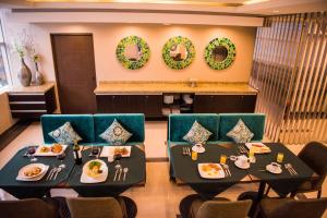 Comida no hotel ou em algum lugar perto