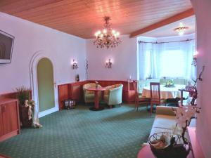 Gallery image of Hotel-Garni Drachenburg in Mittenwald