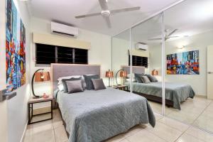 Gallery image of Luxury Darwin City Lights Jacuzzi Central Location Large House New Furnishings in Darwin