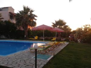The swimming pool at or close to Pardalakis Studios