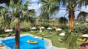 The swimming pool at or close to Pardalakis Studios