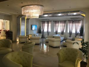 Majoituspaikan Hotel Select baari tai lounge-tila