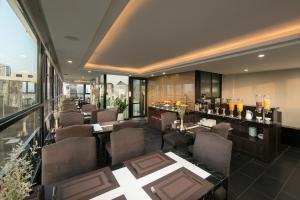 O zonă de relaxare la Hanoi L'Heritage Diamond Hotel & Spa