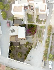 The surrounding neighborhood or a neighborhood close to Az apartmant