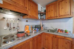 Appartement Beauregard 3 - Happy Rentalsにあるキッチンまたは簡易キッチン