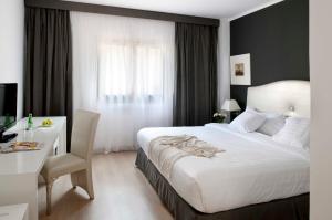Barceló Cairo Pyramids 객실 침대