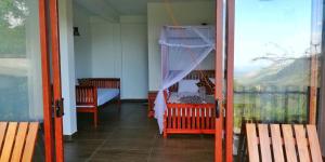 Svalir eða verönd á Divine View Homestay