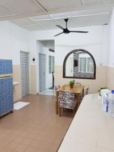 Gallery image of 12-15 Pax Ssue Silibin Ipoh Guest House-Homestay in Ipoh