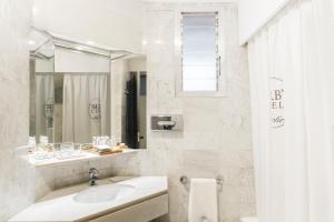 Hotel Gran Derby Suites, a Small Luxury Hotel of the World的一间浴室