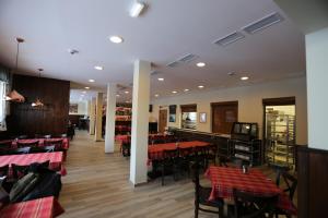 Veitingastaður eða matsölustaður á Alpenstern Hotel