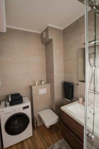 Koupelna v ubytování Apartman Avisi + 20 fotografií