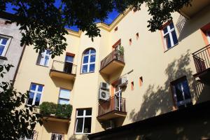 Budova, v ktorej sa apartmánový hotel nachádza