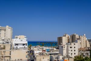 Gallery image of Lazuli Seaview Apartments 2Bdr in Larnaca