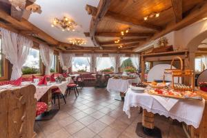 Gallery image of Malga Ces in San Martino di Castrozza