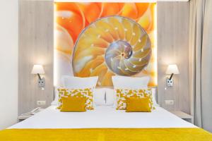 Posteľ alebo postele v izbe v ubytovaní Sumus Hotel Stella and Spa 4S Adults Recommended
