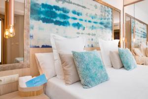 Posteľ alebo postele v izbe v ubytovaní Sumus Hotel Stella and Spa 4S Adults Recommended