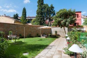 Vonkajšia záhrada v ubytovaní Frími Boutique Rooms b&b