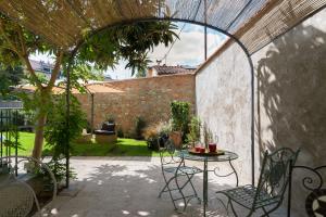 Vonkajšia záhrada v ubytovaní Frími Boutique Rooms b&b