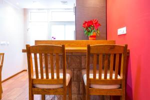 Zona de comedor en el apartamento