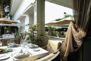 Restoran ili drugo mesto za obedovanje u objektu Le Sphinx Boutique Hôtel