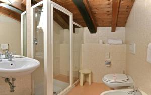 Ένα μπάνιο στο Hotel Ristorante Miralago