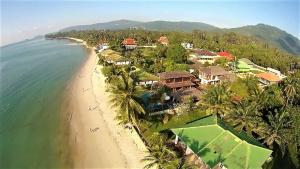 Гледка от птичи поглед на Baan Phulay Luxury Beachfront Villa