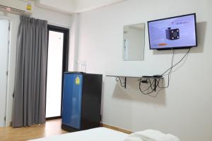 TV a/nebo společenská místnost v ubytování WJ Residence at Suvarnaphumi