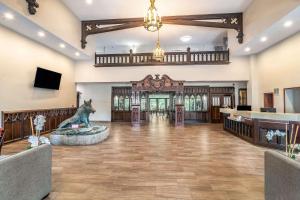 Gallery image of Riverview Inn & Suites, Ascend Hotel Collection in Rockford